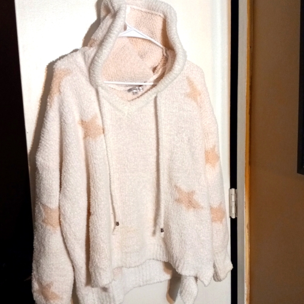 Lisa Robertson sweater